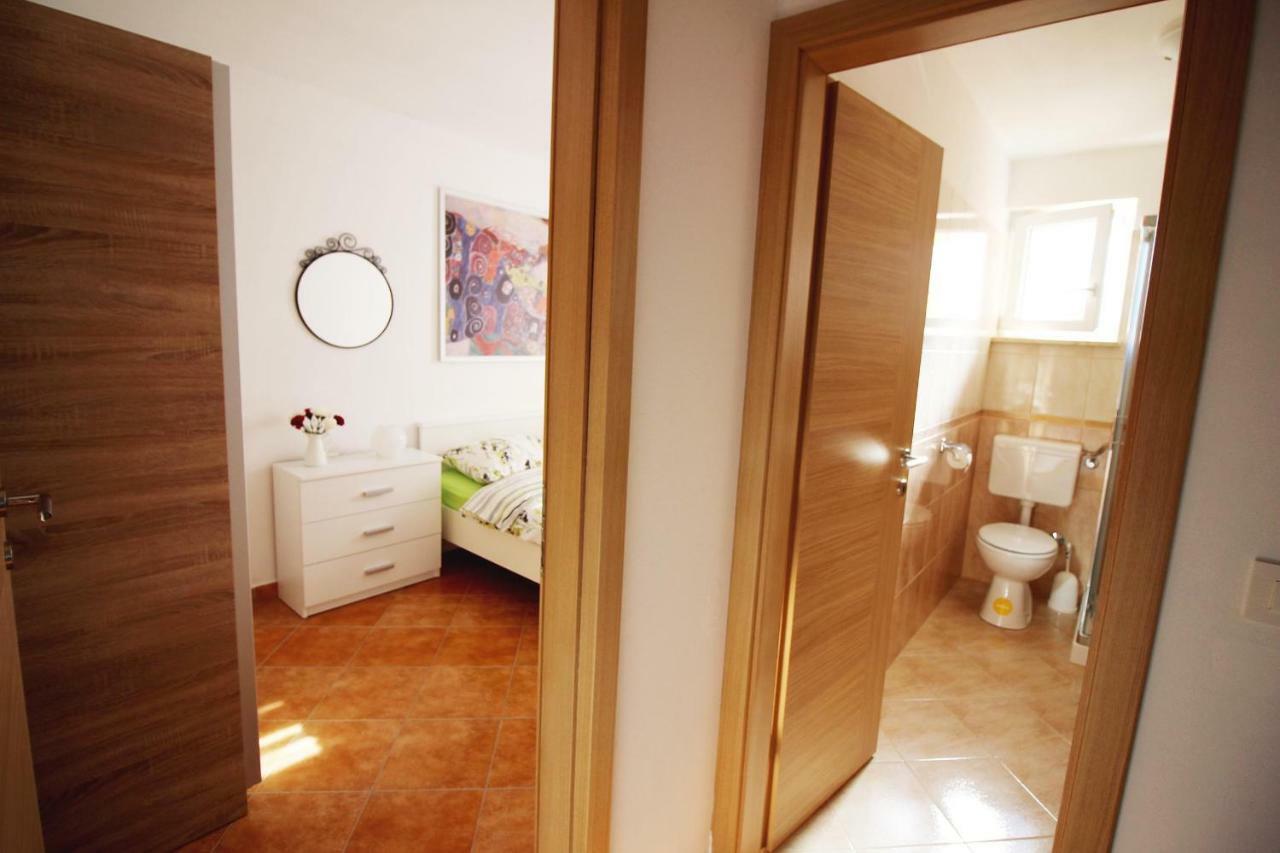 House Anna Apartment Porec Ngoại thất bức ảnh