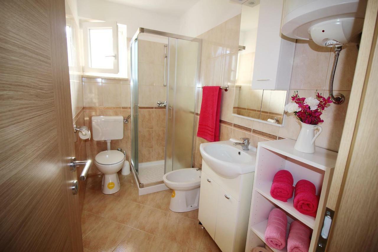 House Anna Apartment Porec Ngoại thất bức ảnh
