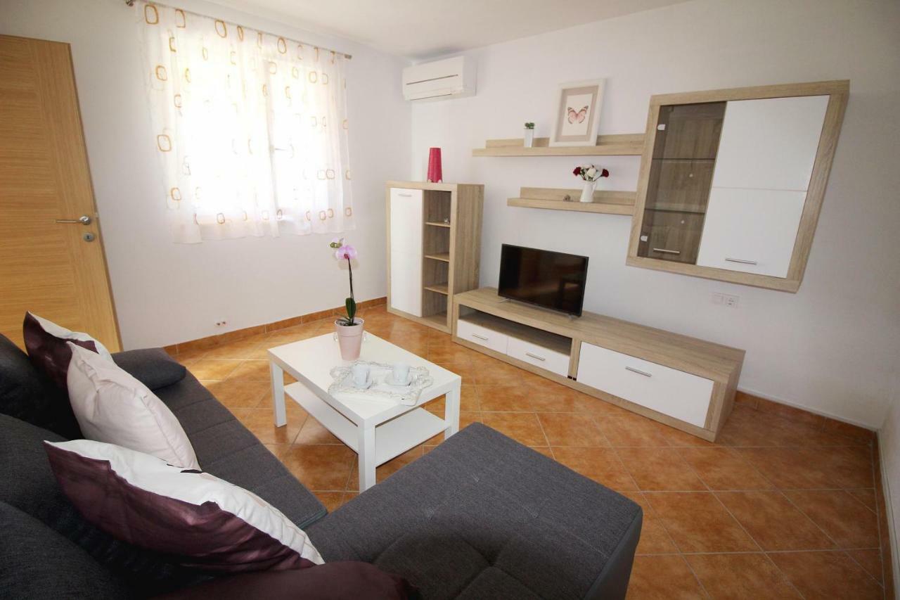 House Anna Apartment Porec Ngoại thất bức ảnh